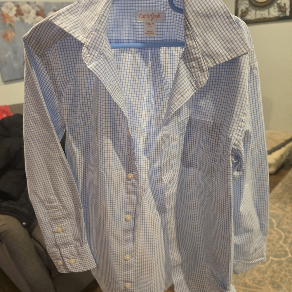 Cat & Jack Boy's Light Blue Gingham Long Sleeve Button Down Shirt Size 6/7 - Picture 2 of 4